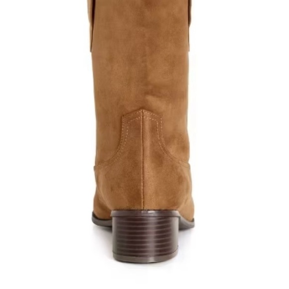 Woman’s boots - Picture 4 of 5